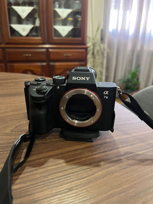Sony a7iii - Corpo pouco utilizado + fe 24-105 G OSS*
