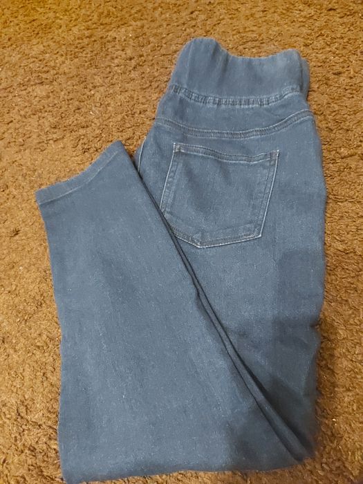 Spodnie z wysokim stanem