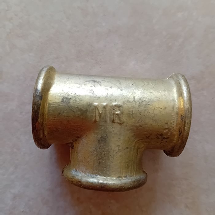 Material de canalização latão