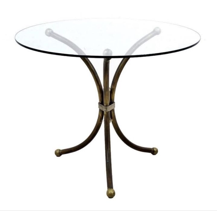 Mesa de metal e tampo de Vidro