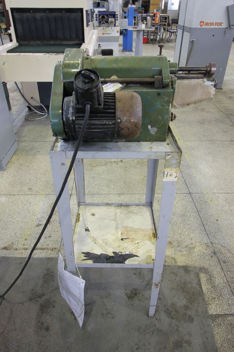 Máquina de dar cola