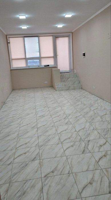 Без-%.Косметолог-Салон-Авто Магазин-Квіти-Зоо(40м.кв) Колоса Сергія,3