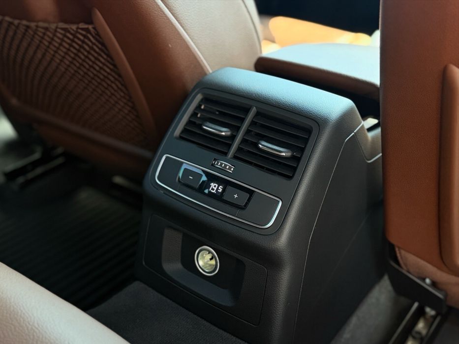 Audi a4 b9 2019 Premium Titanium
