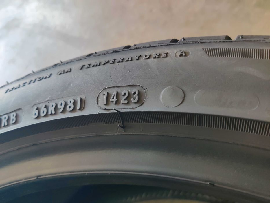 Bridgestone Potenza RE980AS 1шт R19 245 40 шина всесезонна з Америки