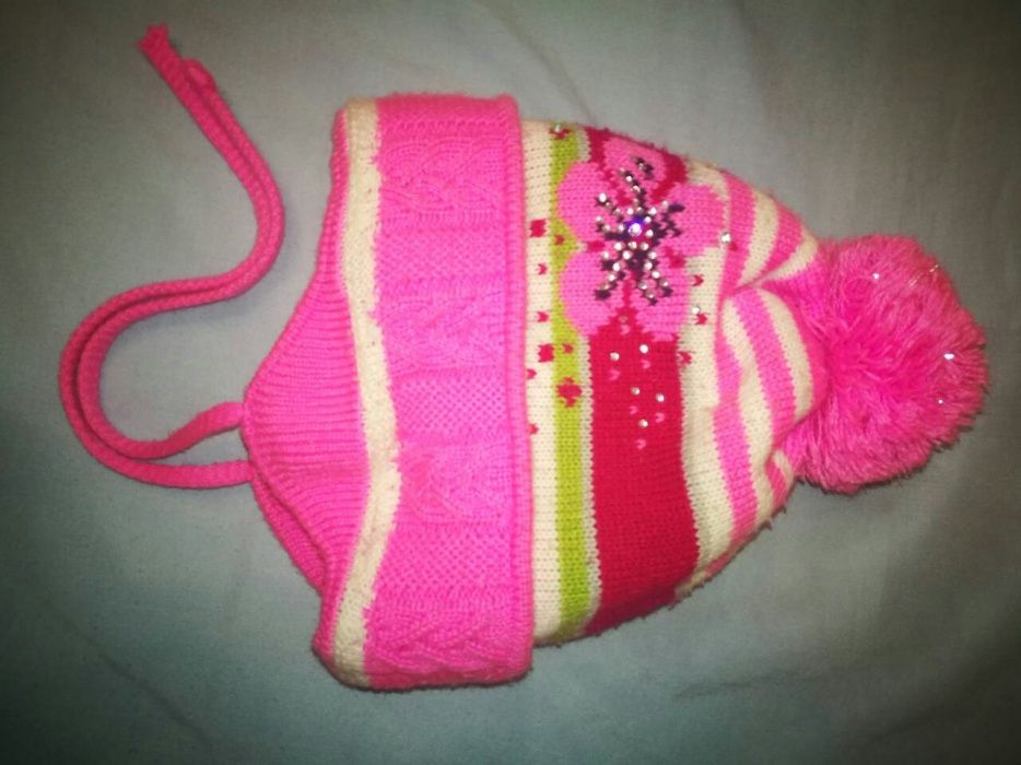 Зимняя детская шапка