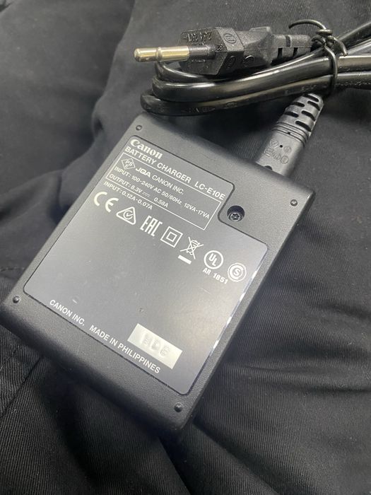 Зарядка зарядний зарядное зарядне до фотоапарата Canon LC-E10E Кенон