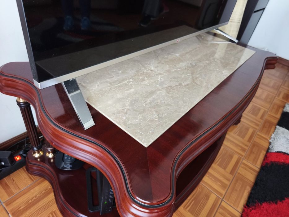 Mesa de sala para TV  ou centro