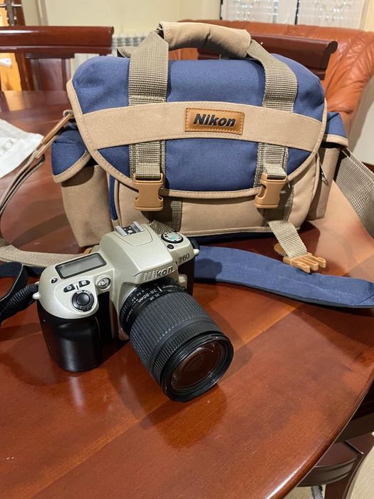Máquina fotográfica Nikon