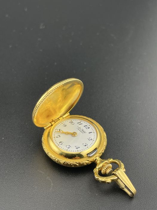 Przepiekny zegarek AeroWatch wisiorek damski