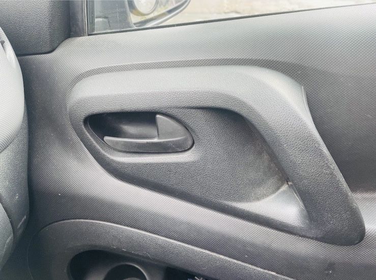 Накладка ковпачок дверна ручка peugeot partner berlingo вантажівок