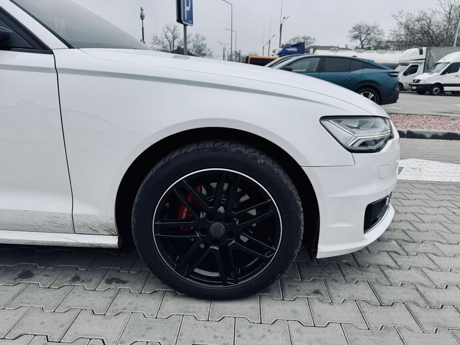 продам машину Ауди А6 с7 2015год