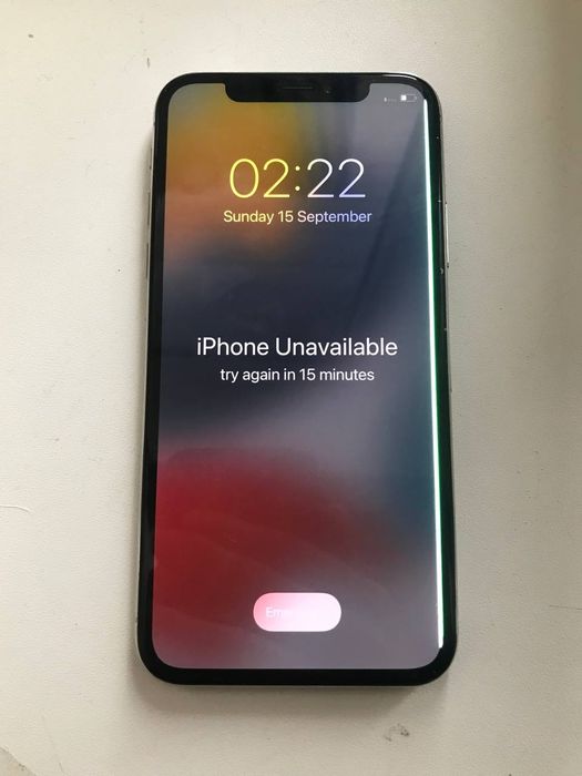 iPhone X для ремонту / запчастин, iCloud, битий екран