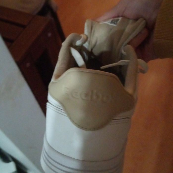 Título: Reebok Court White/Oat – Como novos