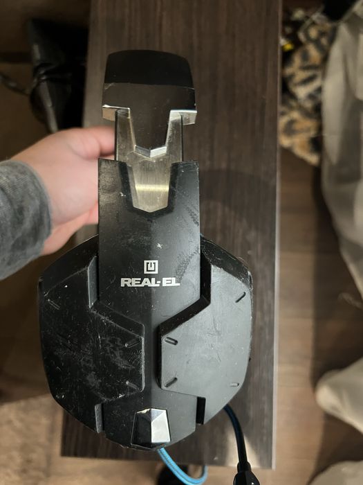 Наушники real-l