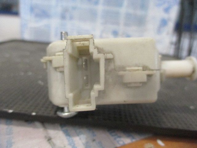 Pistola do depósito de combustível VOLKSWAGEN Polo (6N)