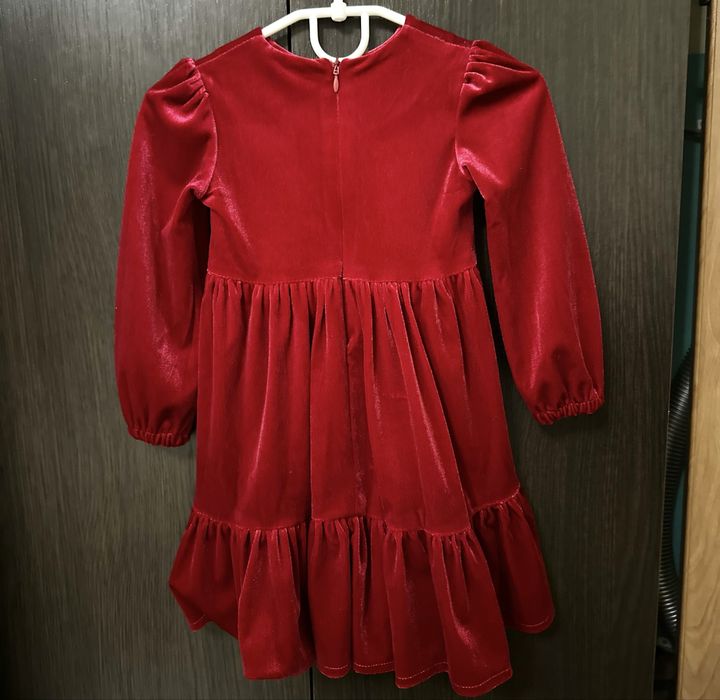 Сукня велюрова червона на дівчинку