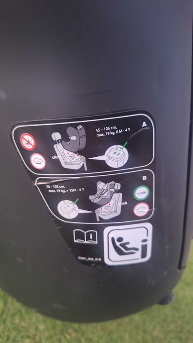 Cadeira Auto Cybex Sirona M2 c/ Isofix -0-4 anos (vira nos 2 sentidos)