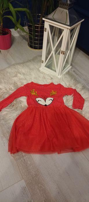 Sukienka czerwona z tiulem
