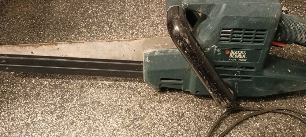 Piła szablasta Black and Decker KS385 o mocy 1020 wat