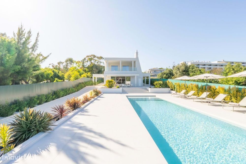 Exclusiva Propriedade com duas casas independentes no Coração de Alvor
