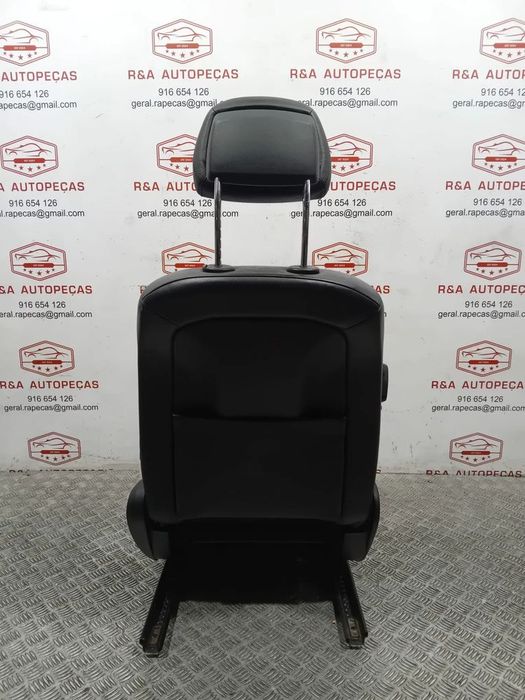 Bancos Frente Frontal Mercedes Class C W204 Imaculados em Pele
