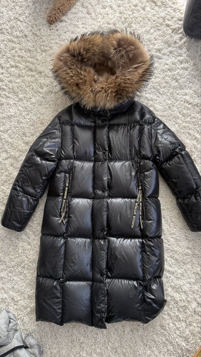 Пуховик moncler m