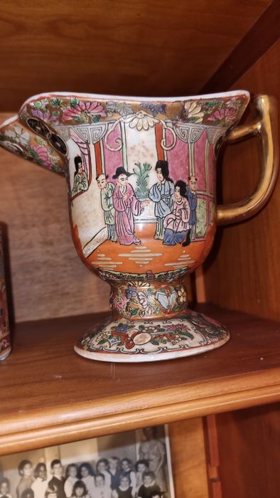 Jarra Chinesa Antiga Famille Rose Rose Medallion  17 cm  Pintado a mao