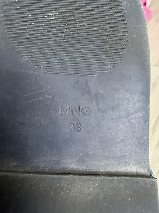 Босоніжки Mango розмір 23, по стельці 14 см, десь на 1,5-2 р