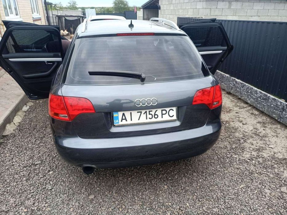 Audi a4b7  2.0 бензин