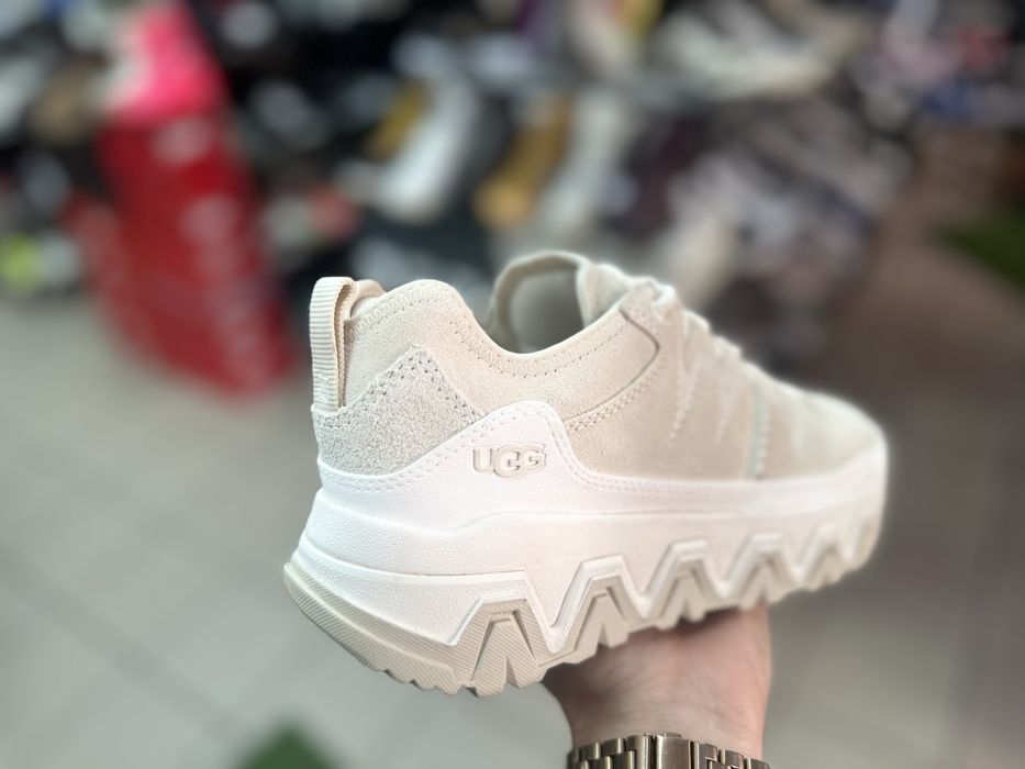 Кросівки UGG CapTrail Low ( РОЗМІР 39,5 )