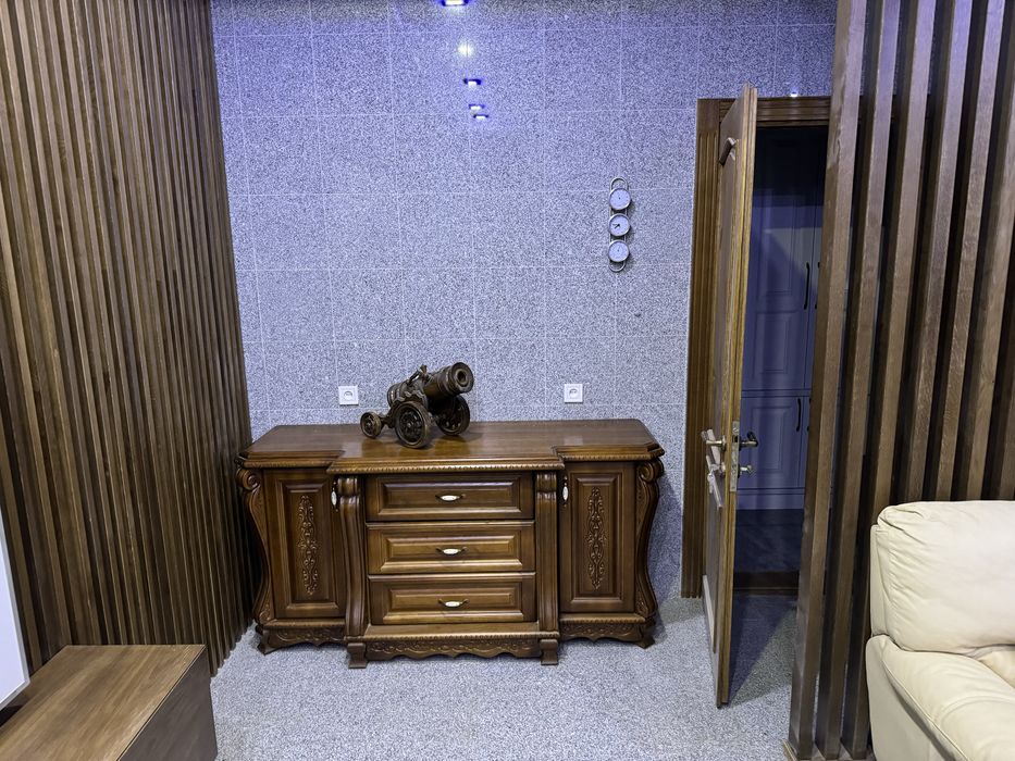 Оренда Дома Три Этажа + Парковка + Камуналка