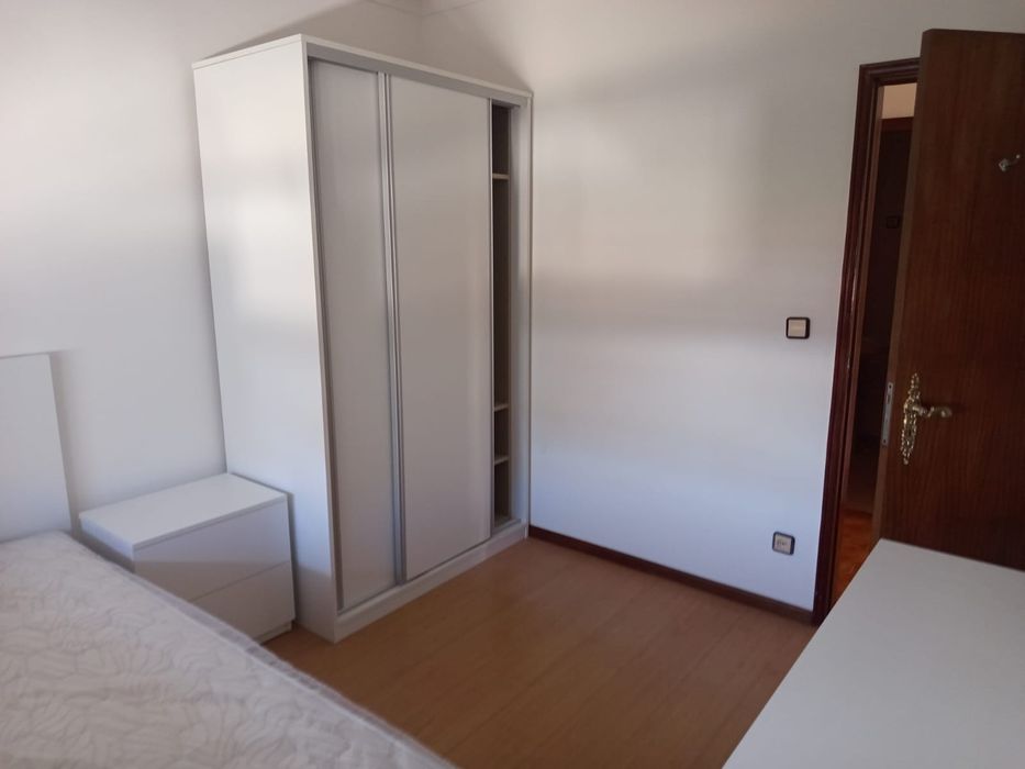 Quarto para arrendar
