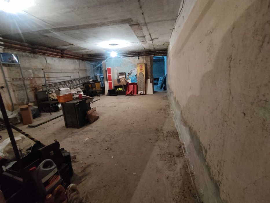 Собственник Продам помещение улица Деревянко 38