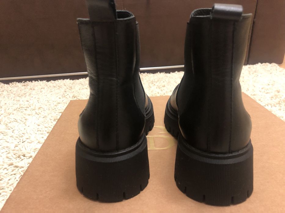 Осінні жіночі ботінки 36 розмір