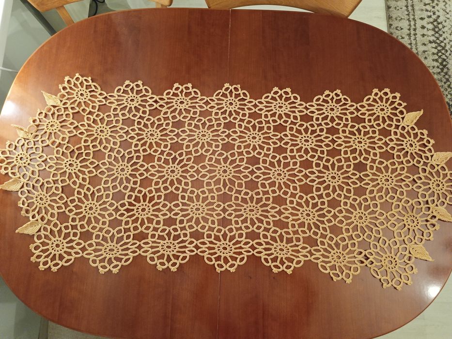 Bieżnik serwetka szydełkowa artystyczna praca