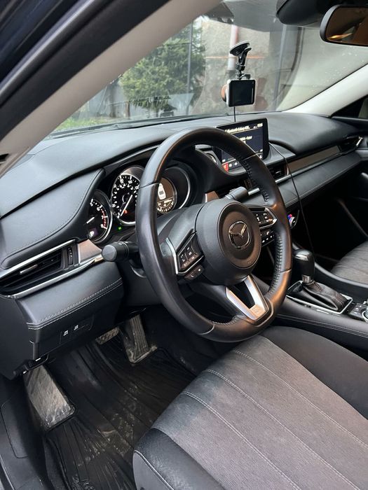 Продам машину мазду 6