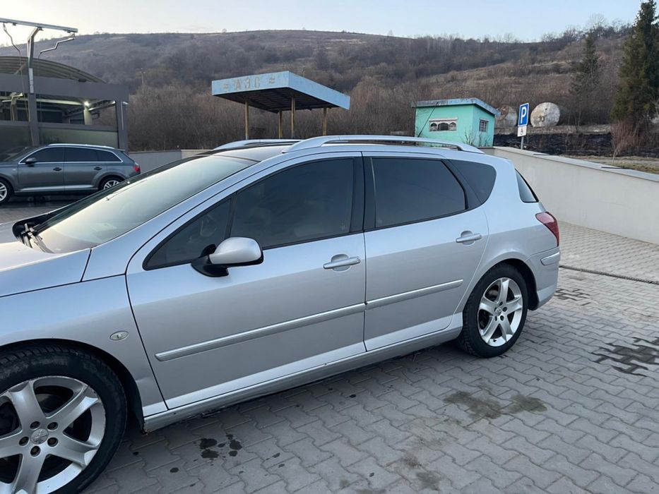Пежо 407 універсал