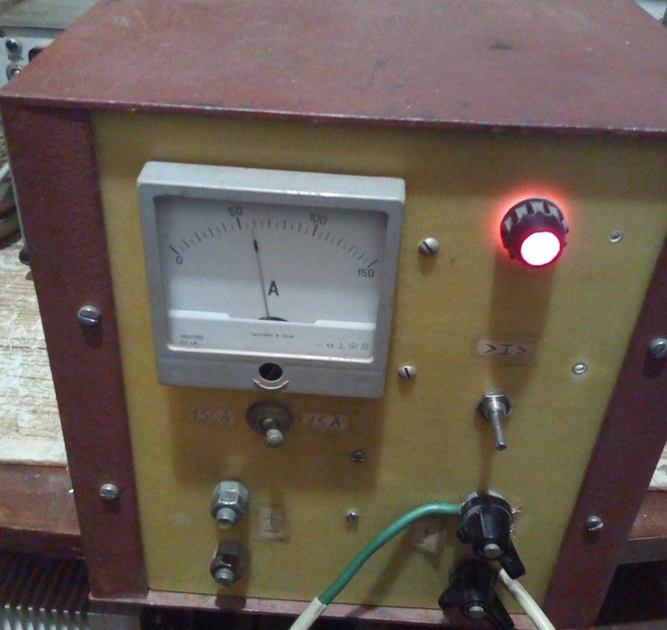 Пусковое устройство для 12 В автомобиля.