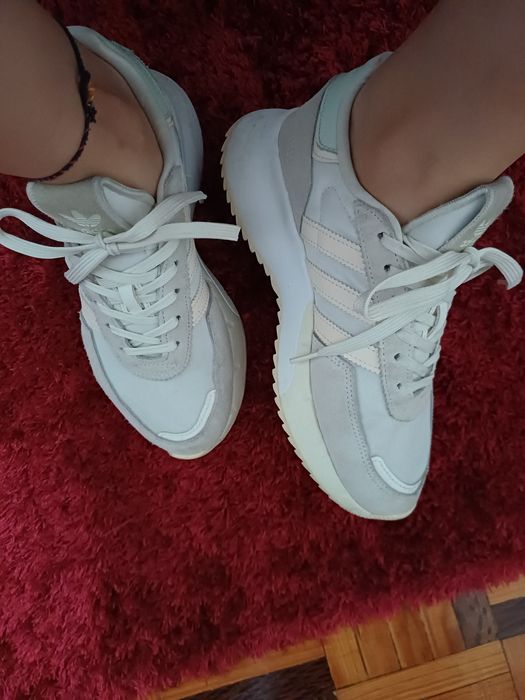 Tênis Adidas Feminino - Tamanho 36