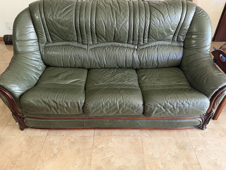 Sofá de 3 lugares verde