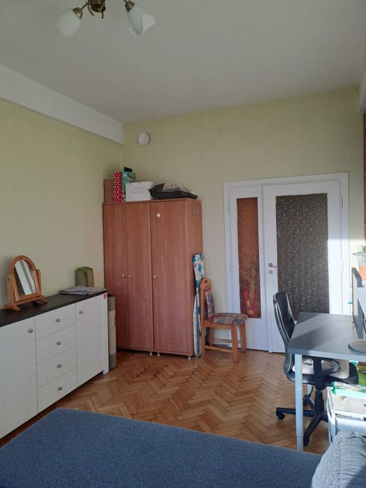 sPokój do wynajęcia 185m od stacji metra