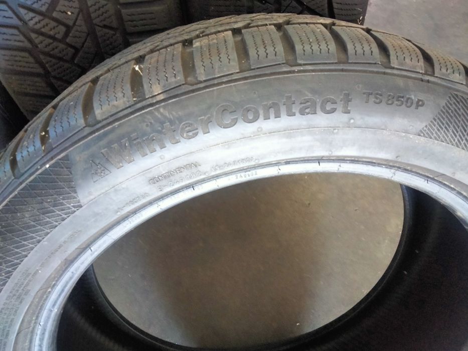 215 50R18 Continental