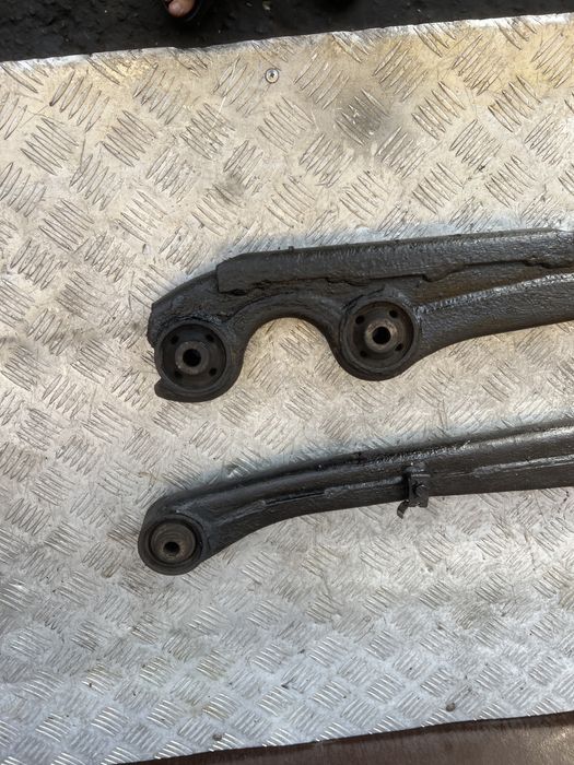 Рычаг тяга зад Паджеро спорт 06 год mitsubishi pajero sport