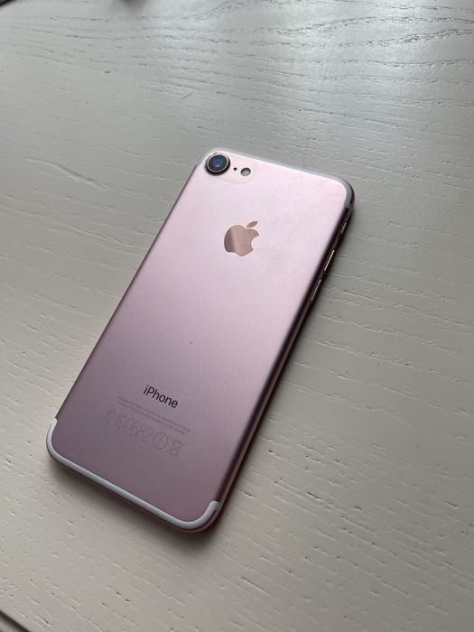 Iphone 7 рожеви,б/у