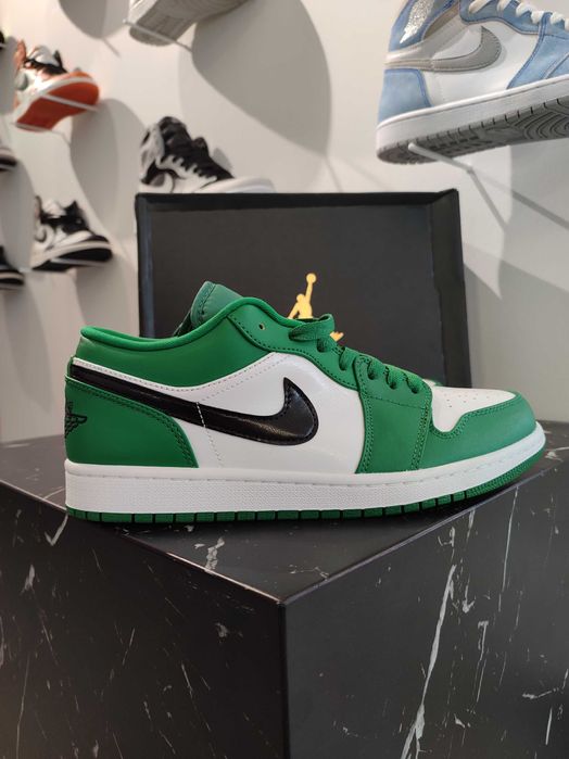 Кросівки Air Jordan 1 Low 'Pine Green'