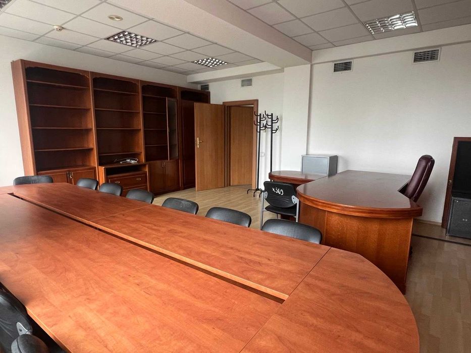 Оренда офісу 388 м2., з меблями, Печерськ, метро Звіринецька 3 хв.