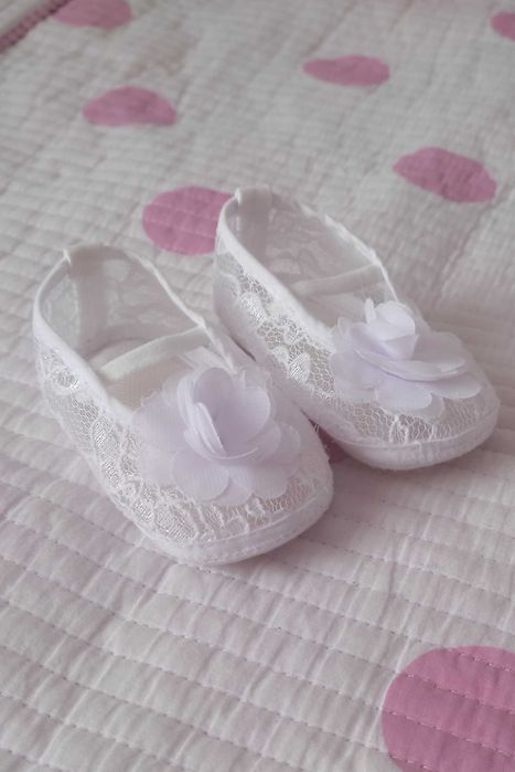 4 pares Sapatinhos de bebé