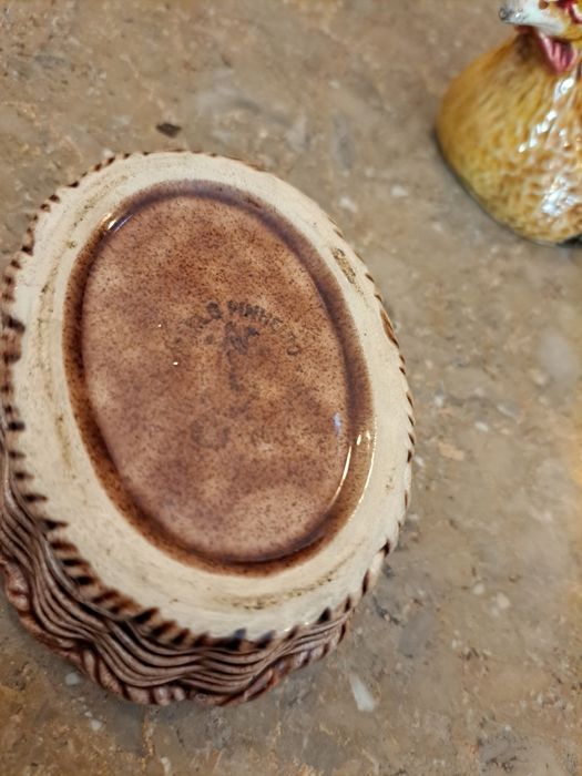 Galinha bordalo pinheiro em bom estado