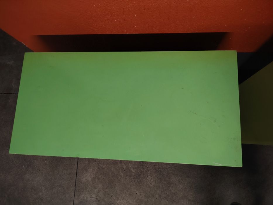 3 estantes em cubo