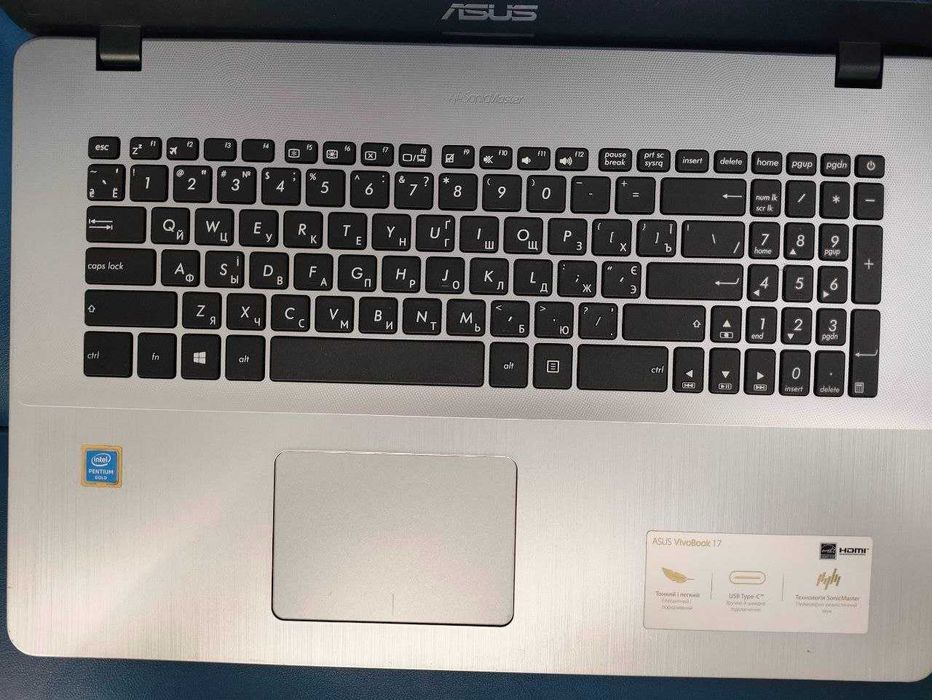 Великий ноутбук ASUS VivoBook 17 X705UА/8RAM/1000GB/ 17,3 з коробки все працює